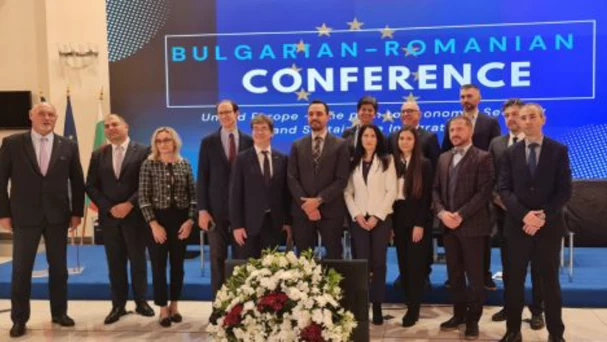 Opt camere bilaterale au adoptat o poziție comună privind aderarea Bulgariei și României la Schengen